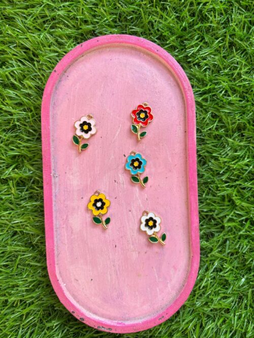 Vintage Daisy Pendants