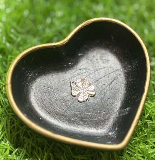 Detailed Silver-Toned Four-Leaf Clover Charm (Single)