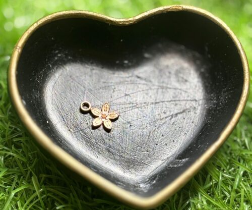 Charming Gold-Toned Flower Charm (Single)