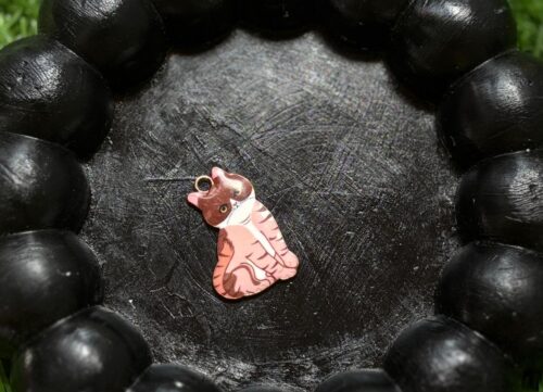 1 Piece Resting Cat Charm