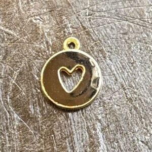 Hollo heart charm